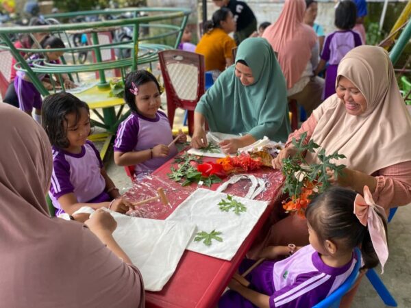 Tanamkan Cinta Lingkungan Sejak Dini, Pertamina Patra Niaga Ajak Anak PAUD di Ambon Berkreasi dari Limbah
