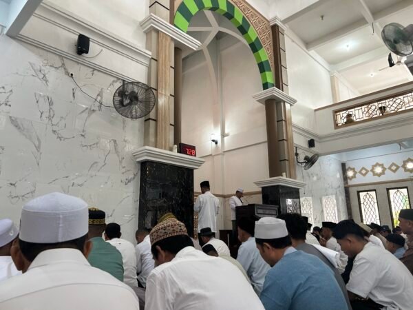 Ratusan Jamaah Laksanakan Shalat Idul Fitri di Masjid Al-Ishlah Kota Sorong