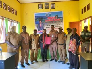 Maria Jitmau Serap Aspirasi Warga Ayamaru Jaya dalam Reses Perdana 2026