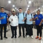 Pelatih Timnas U-17 Futsal Hector Souto Disambut Tarian Adat Papua saat Tiba di Sorong