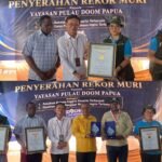 Dari Pulau Doom untuk Indonesia, Doom English Training Cetak Rekor MURI