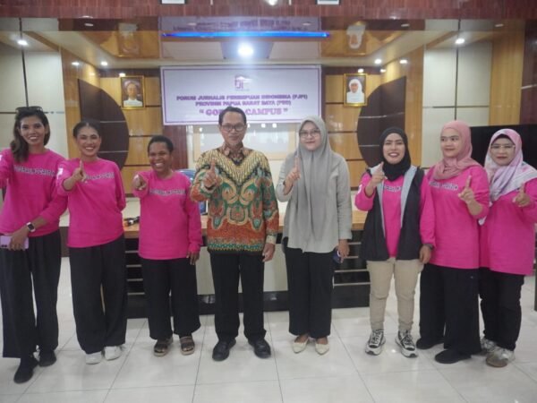 FJPI Papua Barat Daya Goes To Campus, Edukasi Mahasiswa UNAMIN Tangkal Hoaks dan Bijak Bermedsos